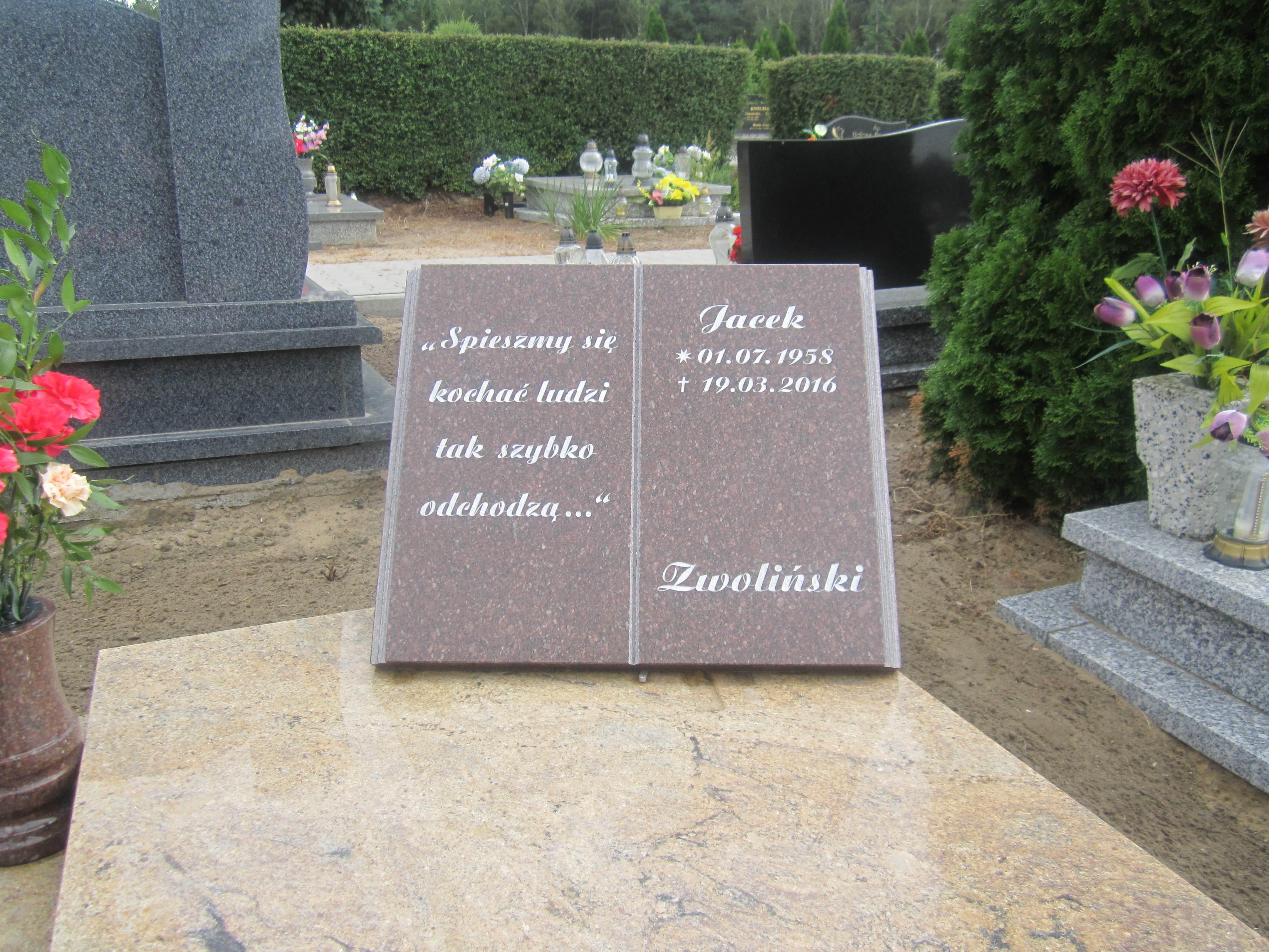 Grób Marian Zwoliński